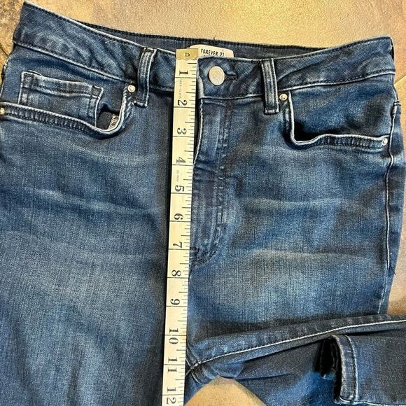 Forever 21 Stretch Distressed Jeans Size 27 - Picture 4 of 8